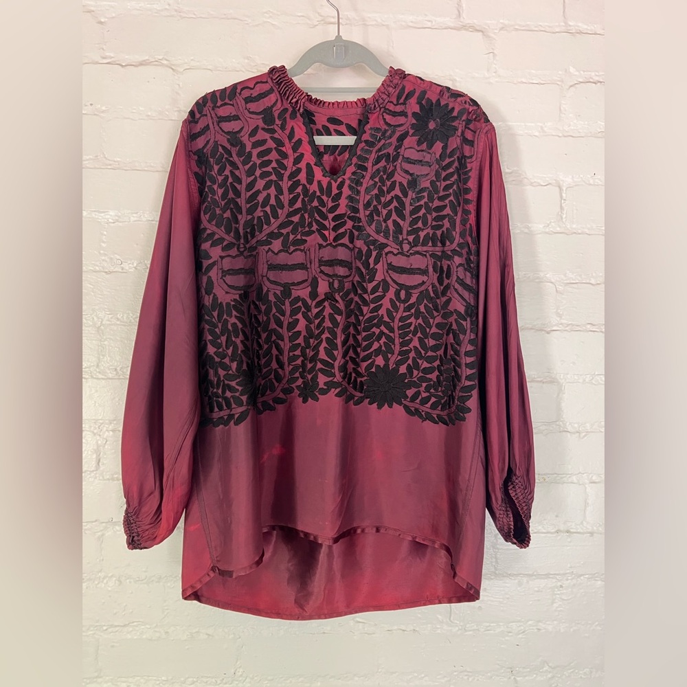 Vintage 50s Mexican Black Embroidered Blouse Burgundy Red Satin Blend Women's M - Picture 4 of 8